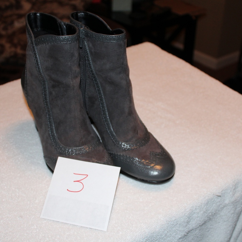 Women's gray booties